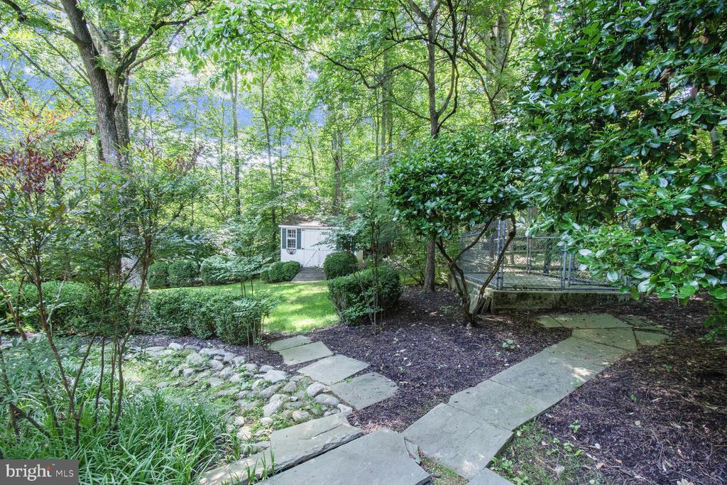 11801 GLEN MILL ROAD