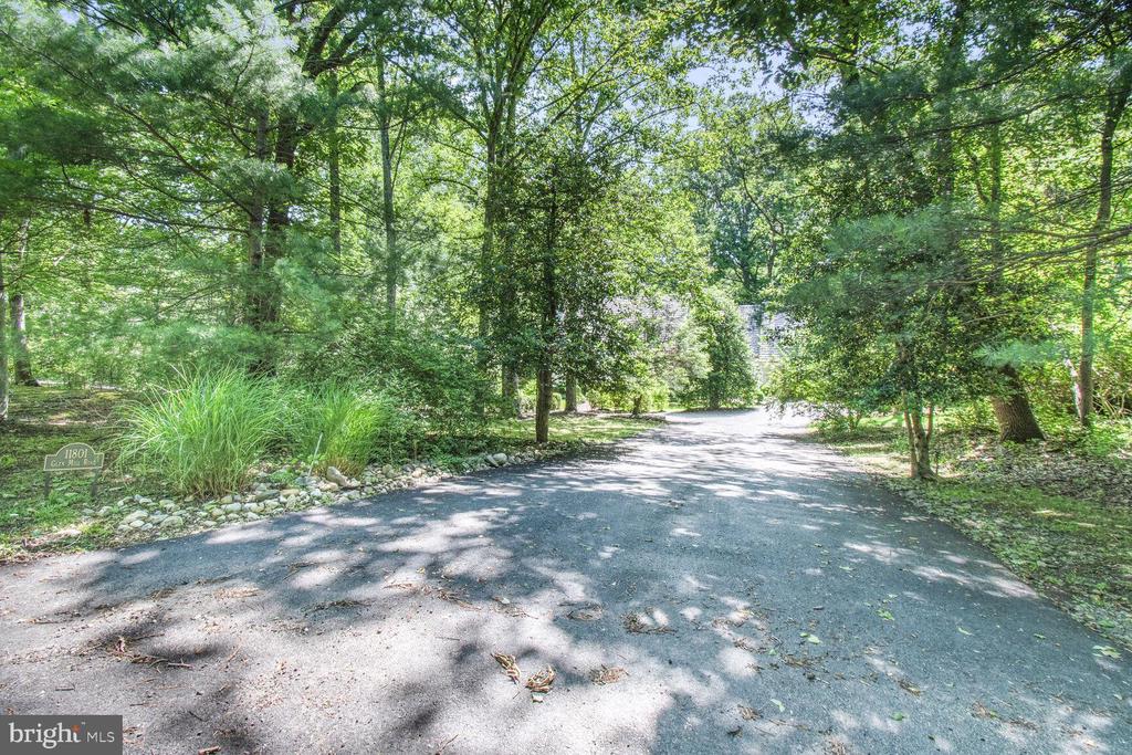 11801 GLEN MILL ROAD