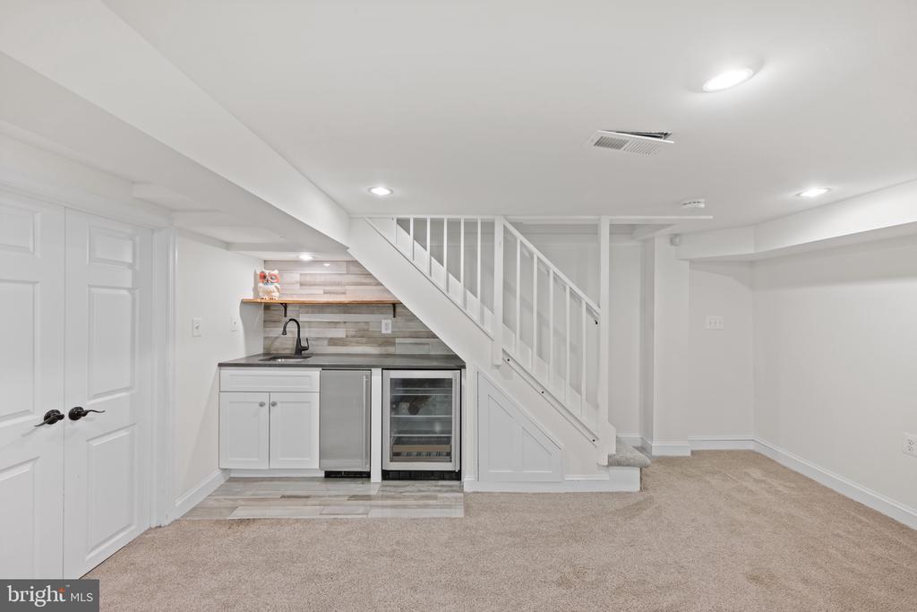 5914 GLOSTER ROAD