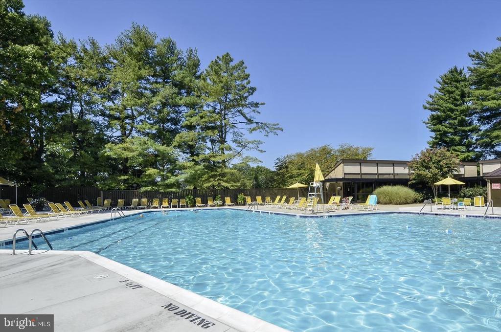 4956 SENTINEL DRIVE 9-401