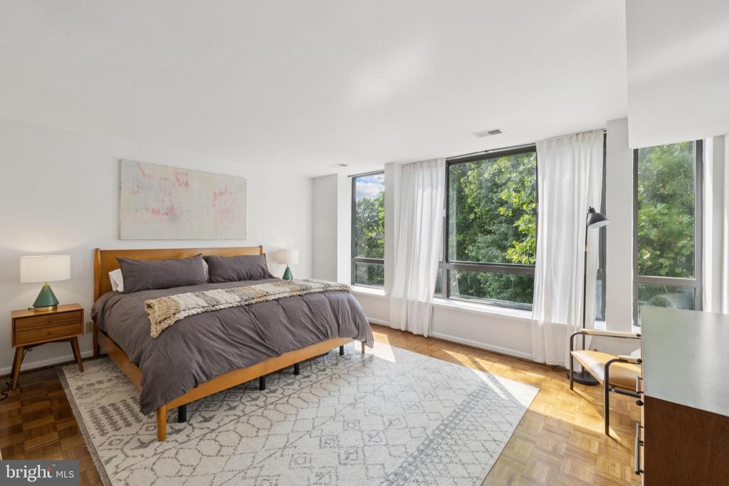 4956 SENTINEL DRIVE 9-401