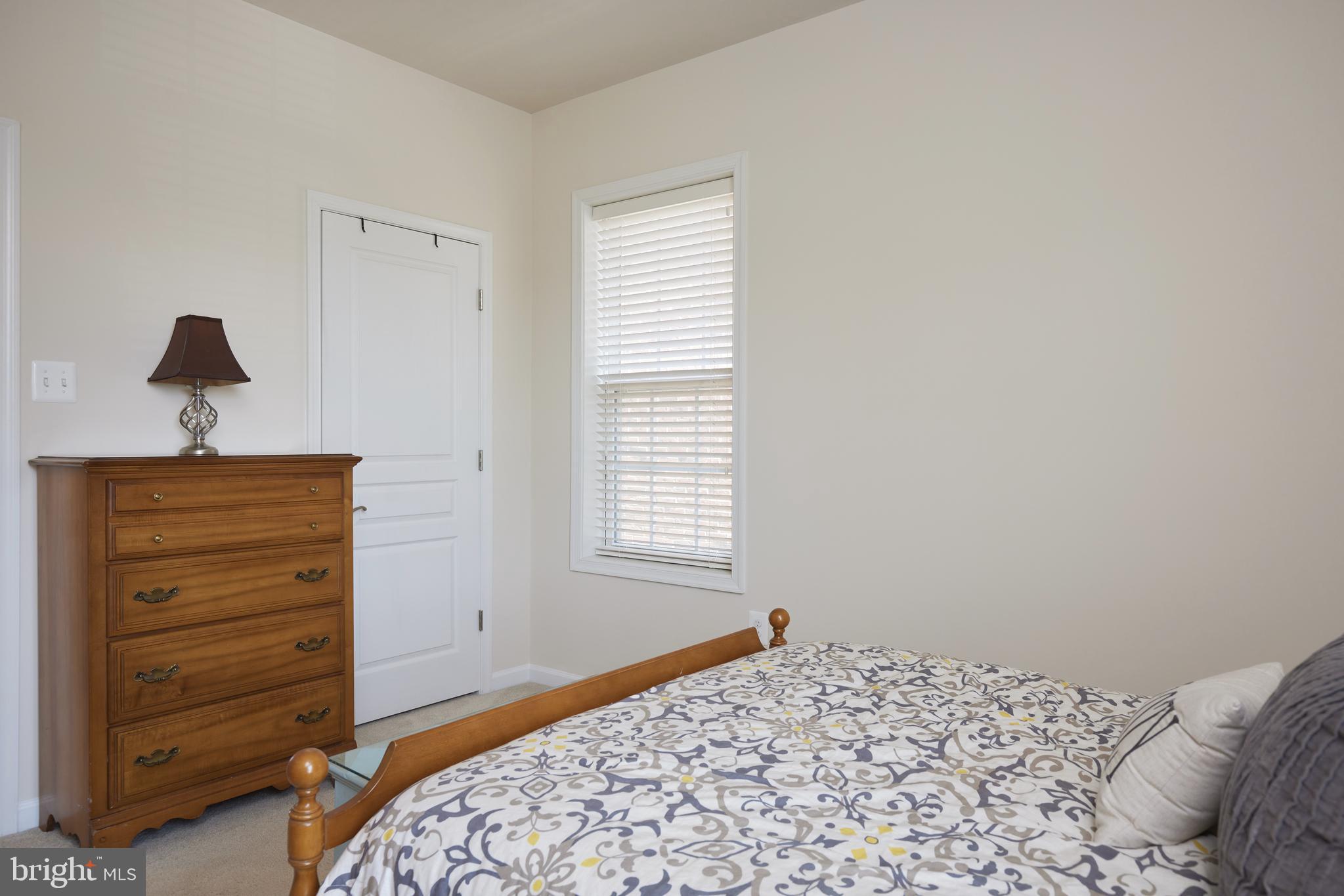 400 BLUE FLAX PLACE