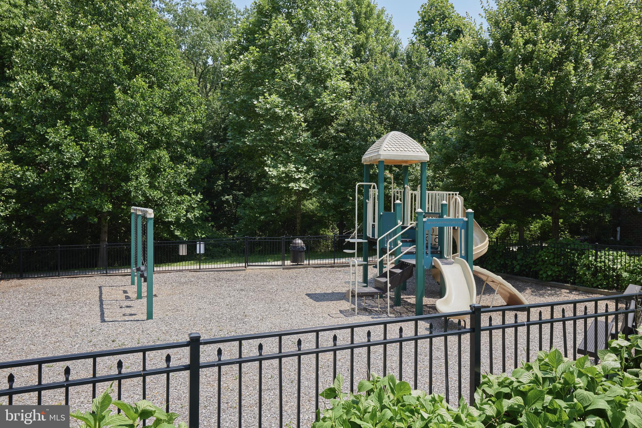 400 BLUE FLAX PLACE
