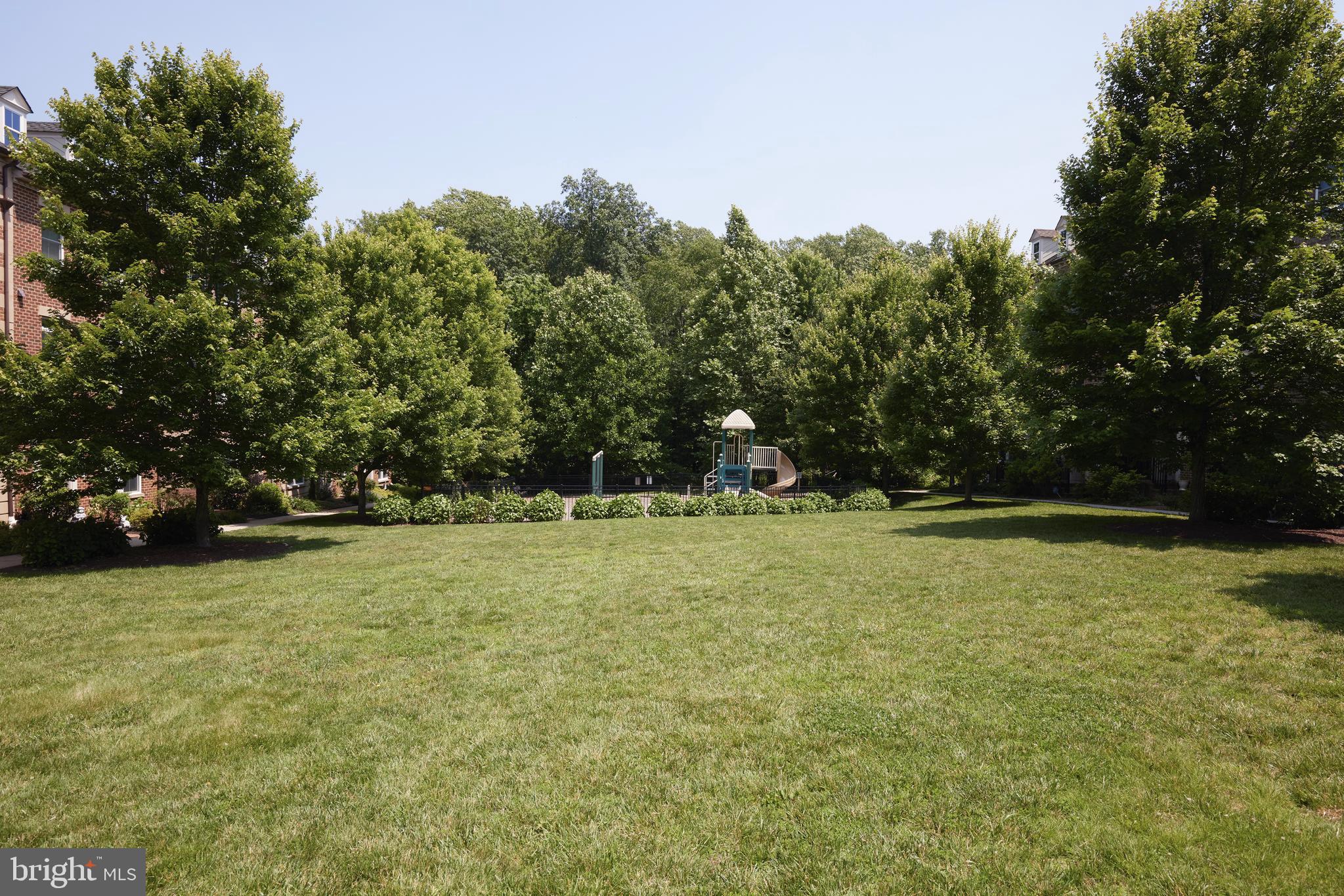 400 BLUE FLAX PLACE