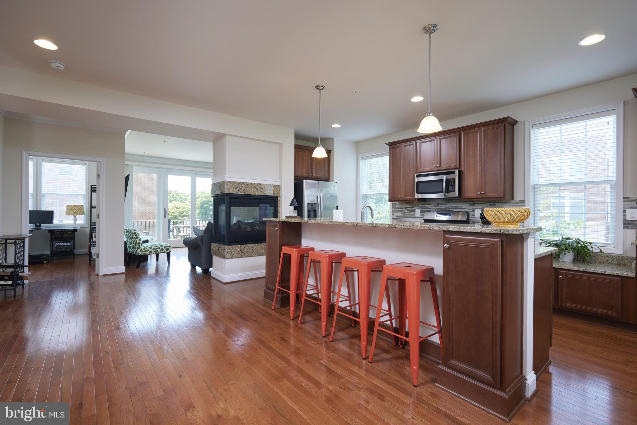 400 BLUE FLAX PLACE