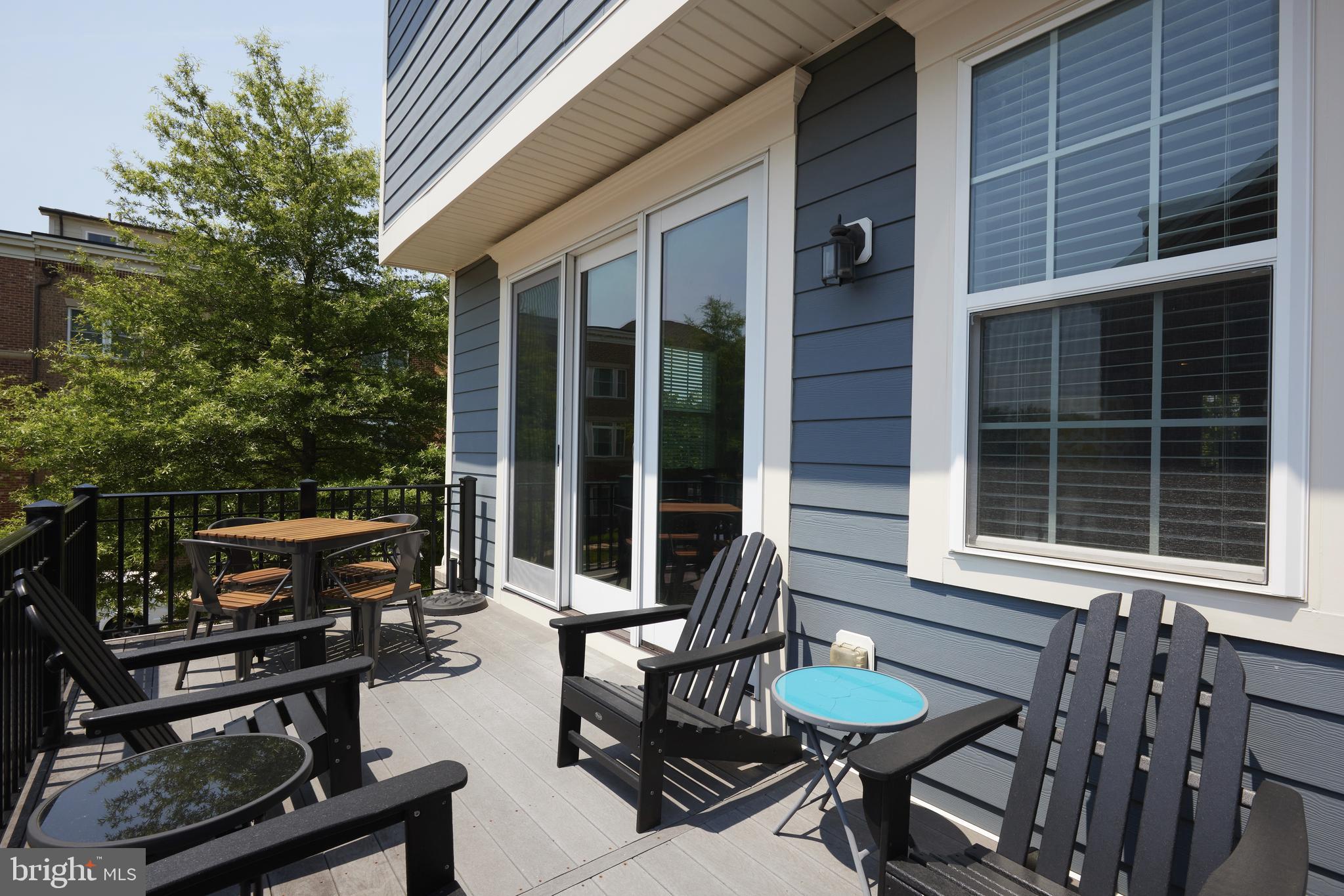 400 BLUE FLAX PLACE