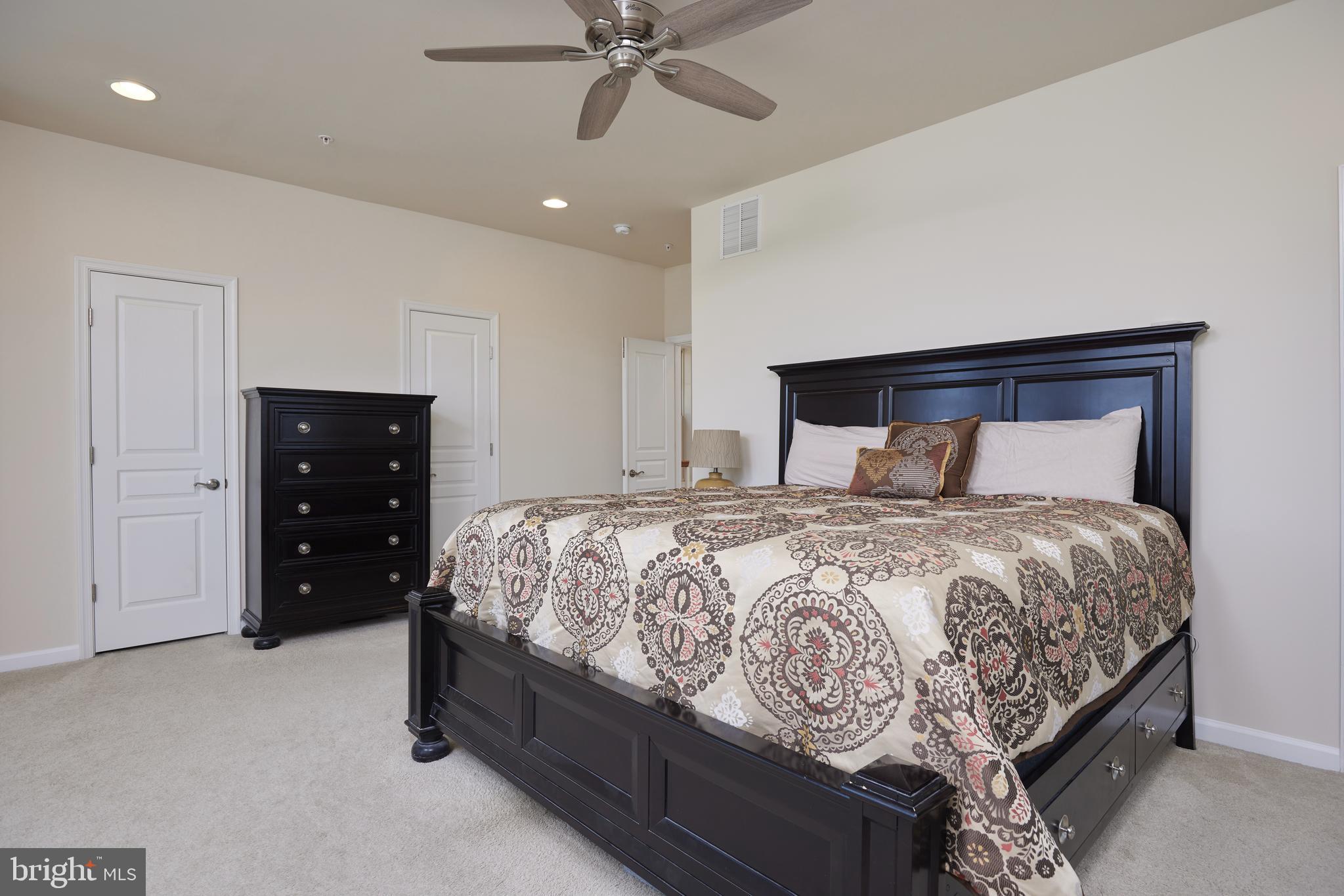 400 BLUE FLAX PLACE