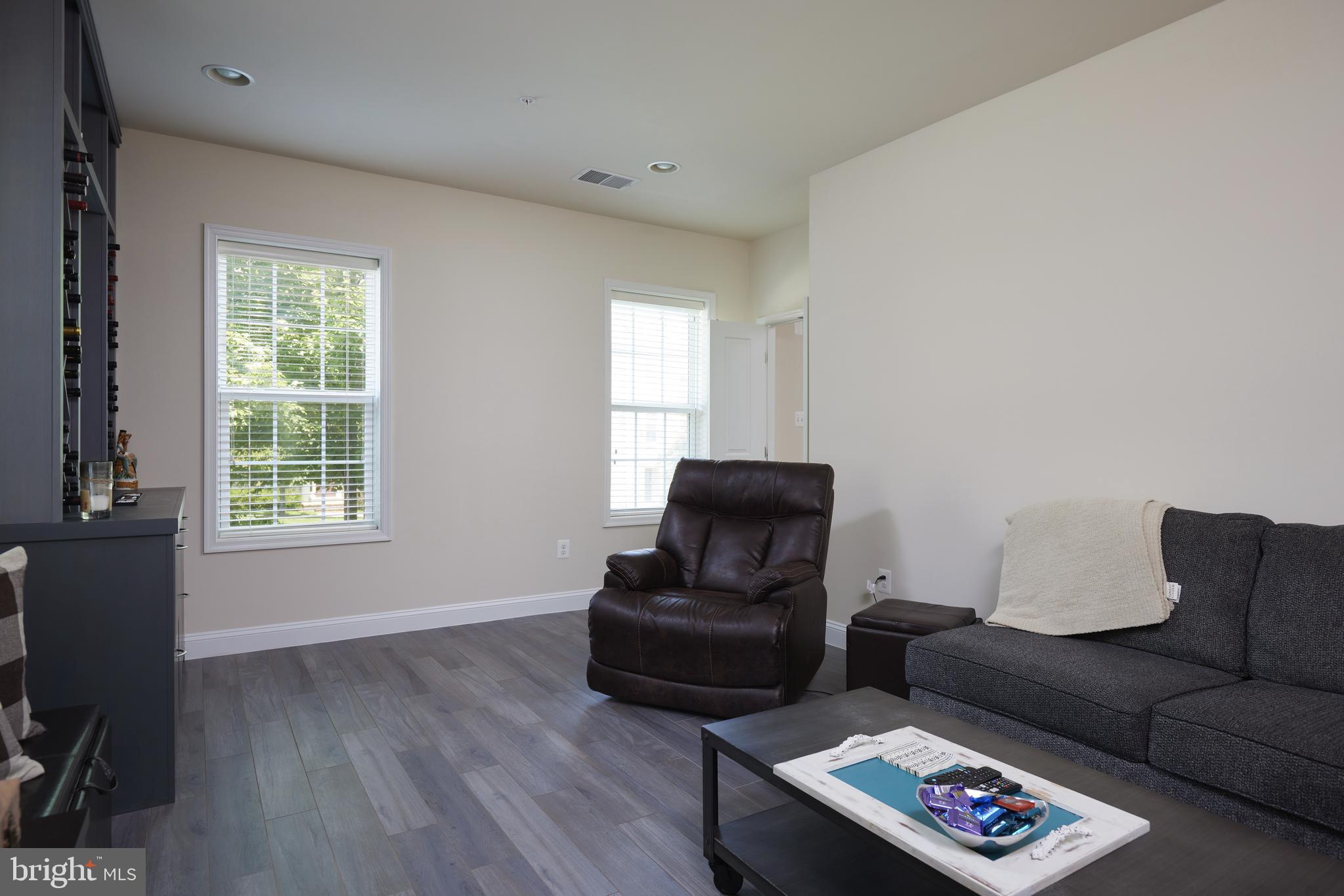 400 BLUE FLAX PLACE
