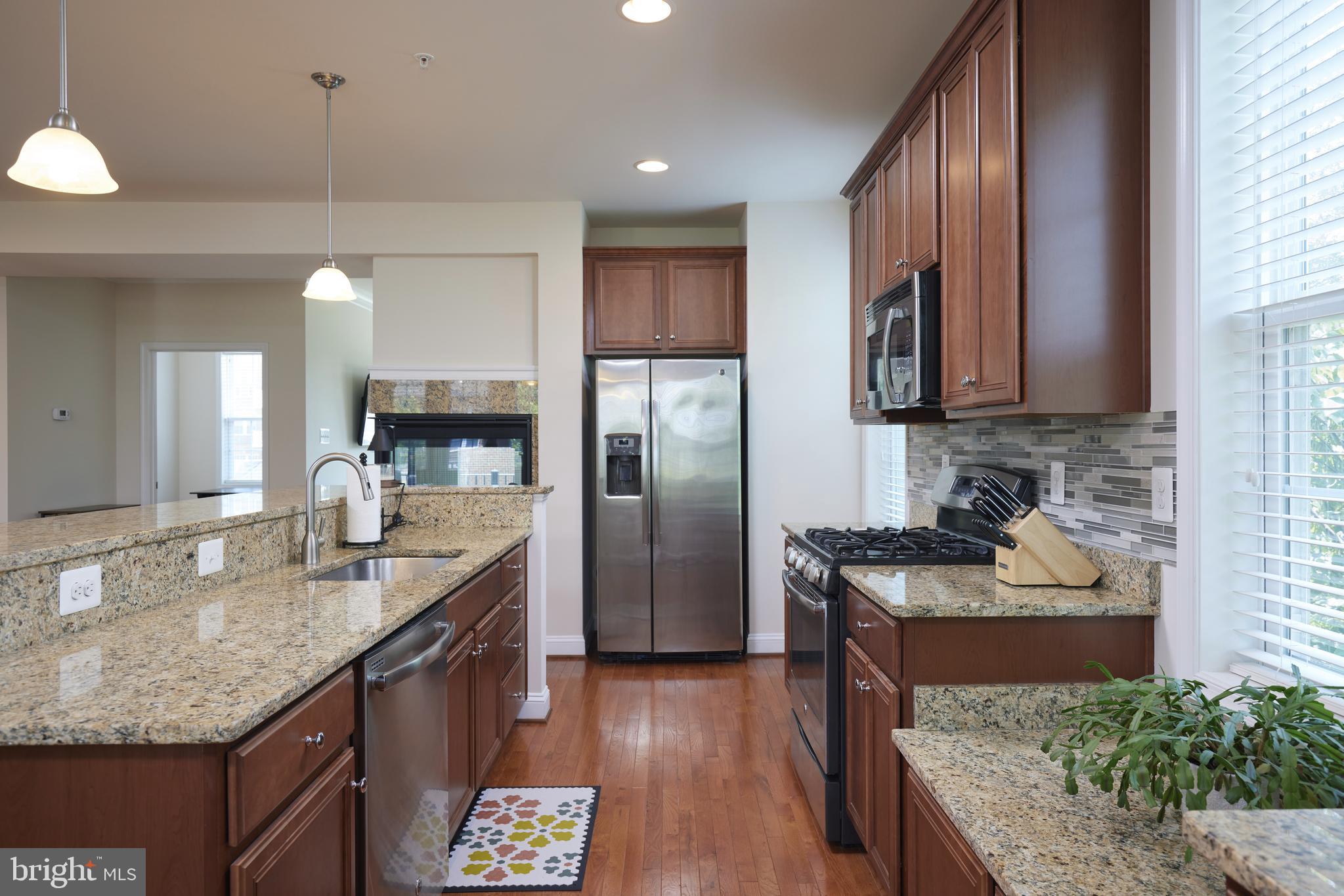 400 BLUE FLAX PLACE
