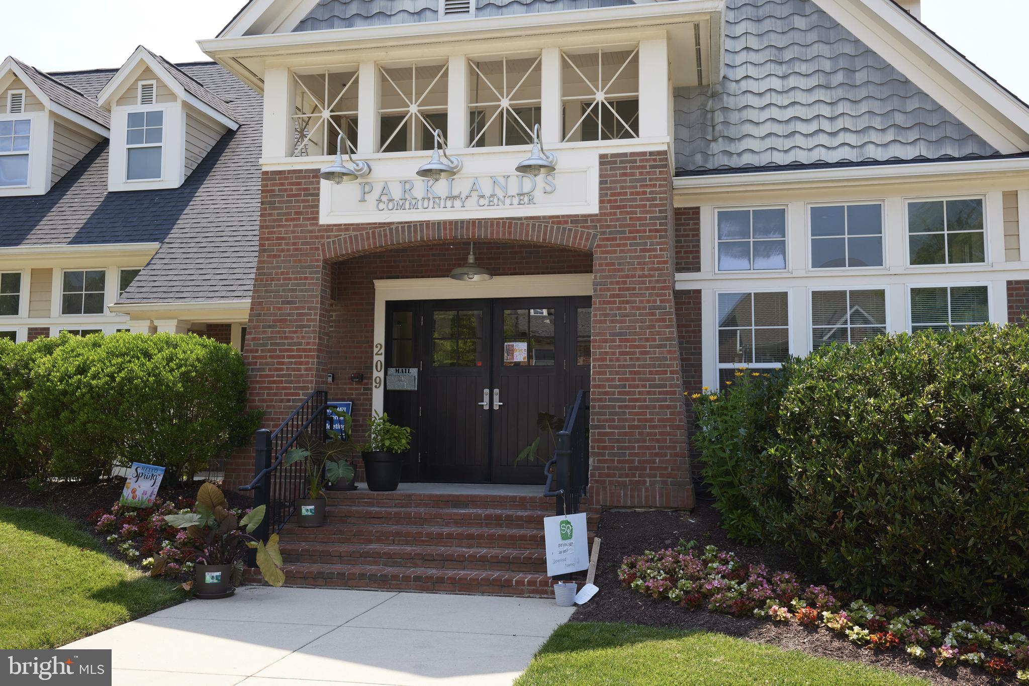 400 BLUE FLAX PLACE