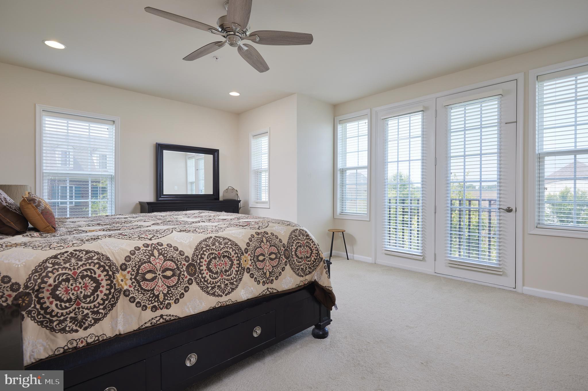 400 BLUE FLAX PLACE