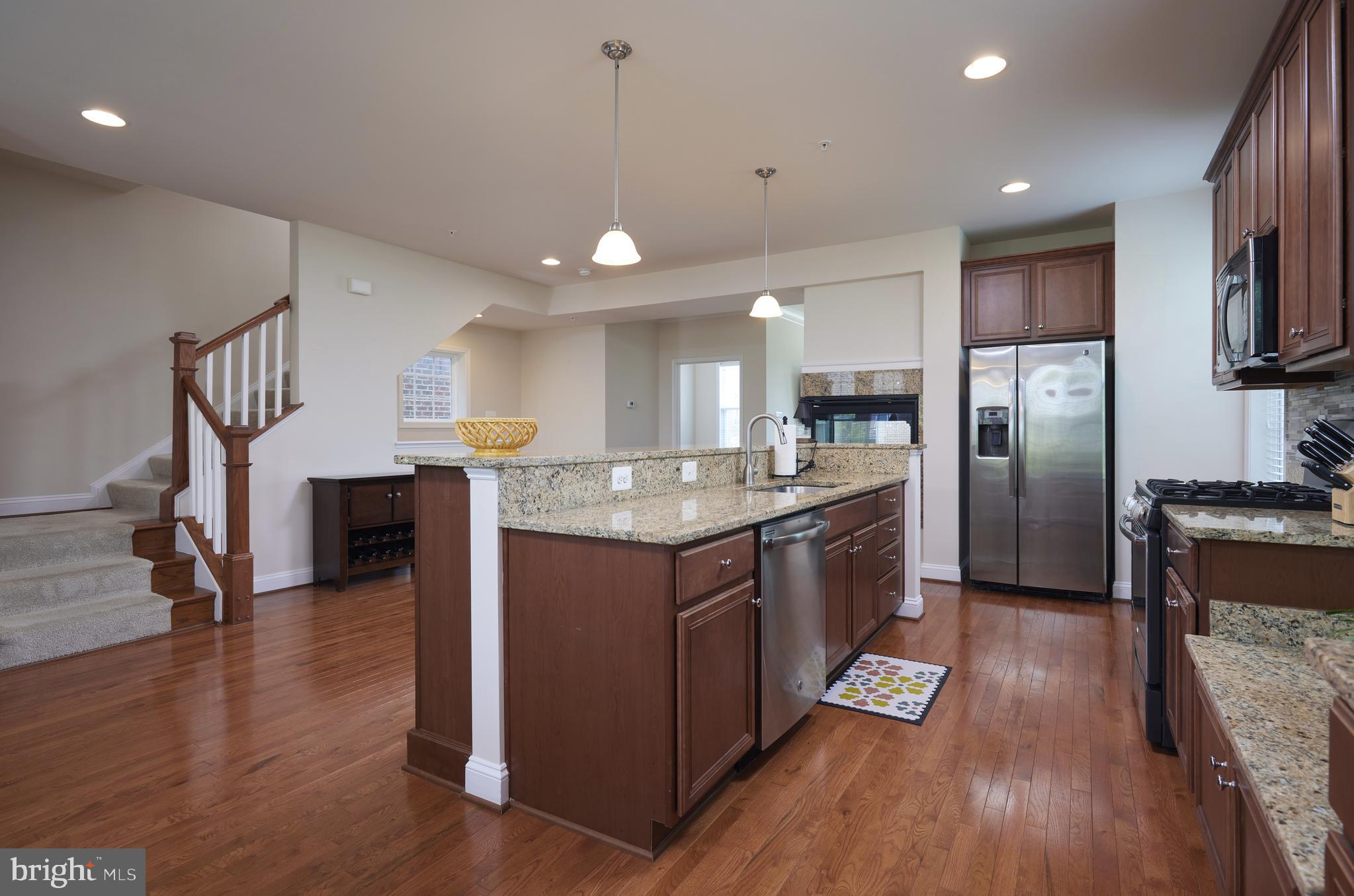 400 BLUE FLAX PLACE