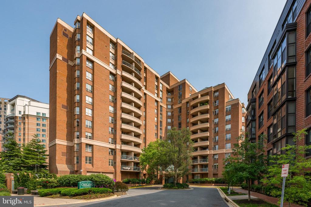 4808 MOORLAND LANE 207