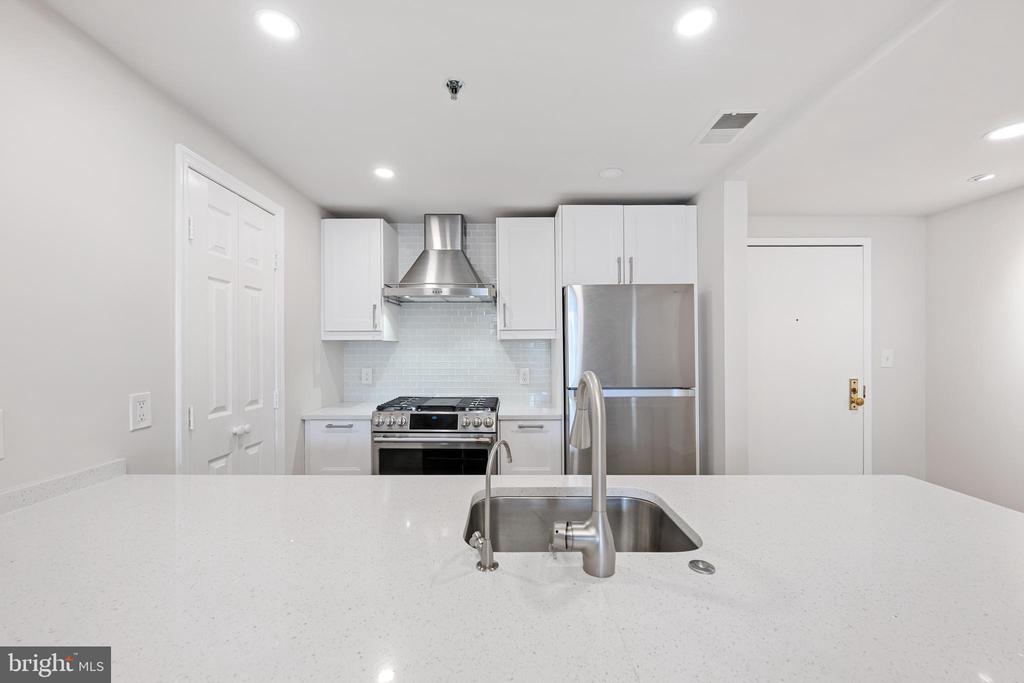 4808 MOORLAND LANE 207