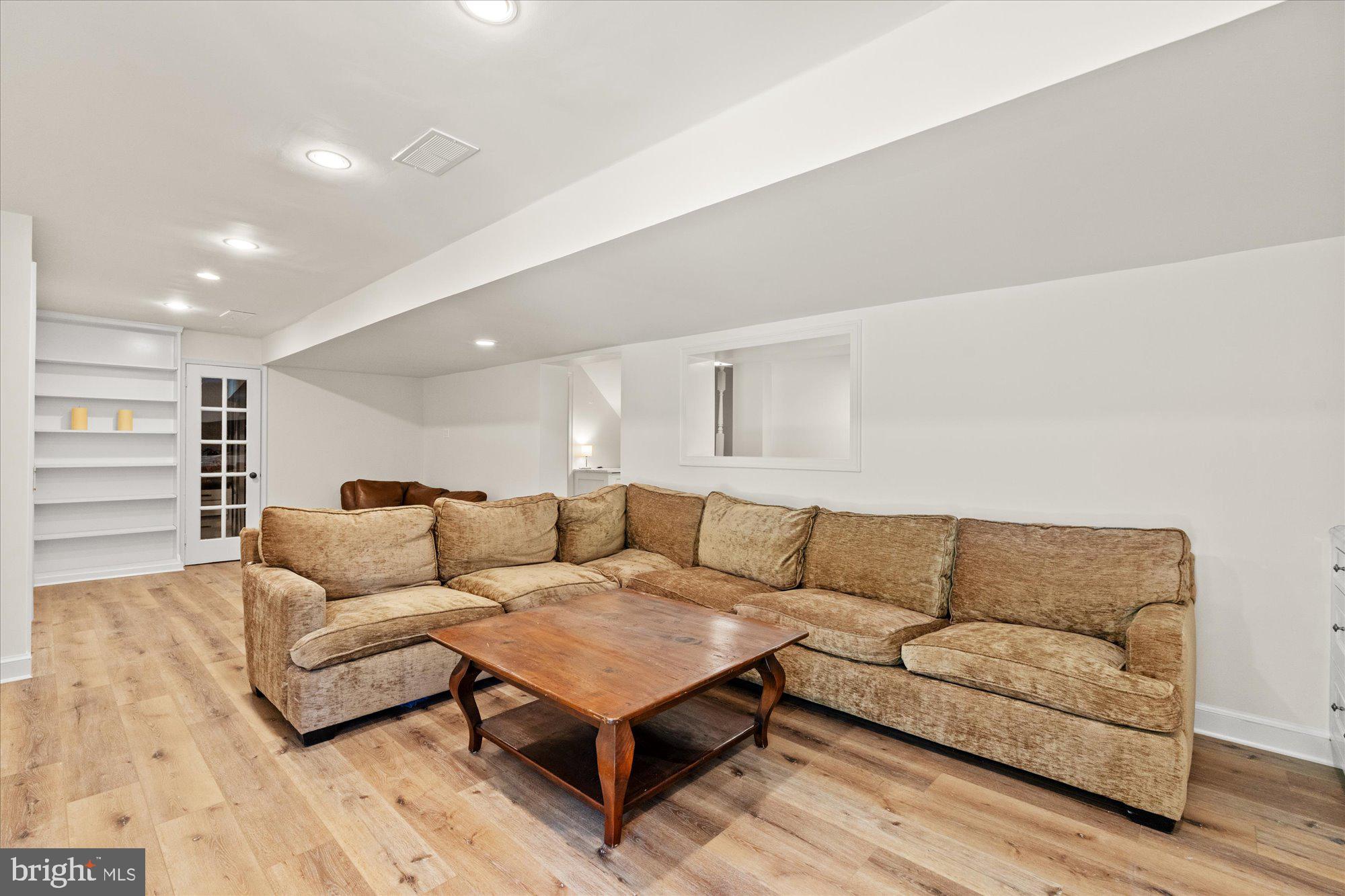 8519 LONGFELLOW PLACE