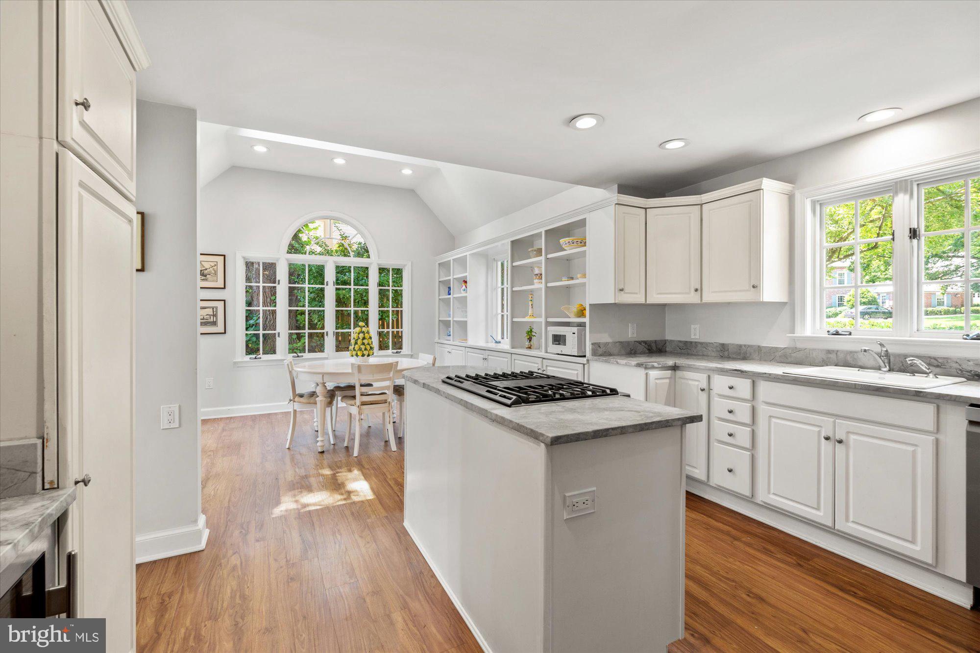 8519 LONGFELLOW PLACE