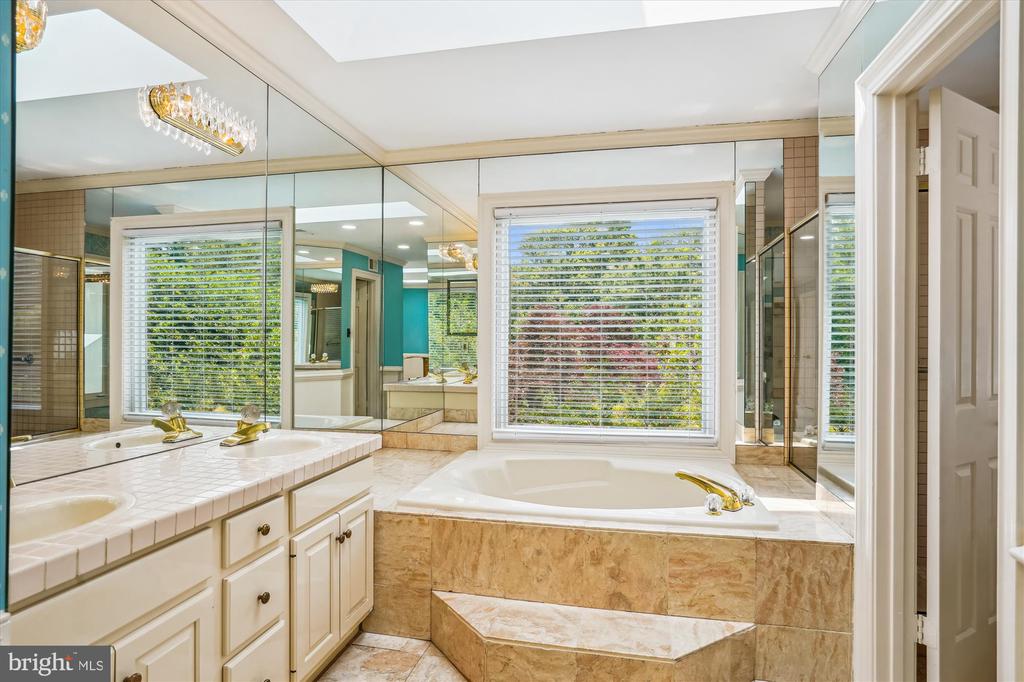 16429 EQUESTRIAN LANE