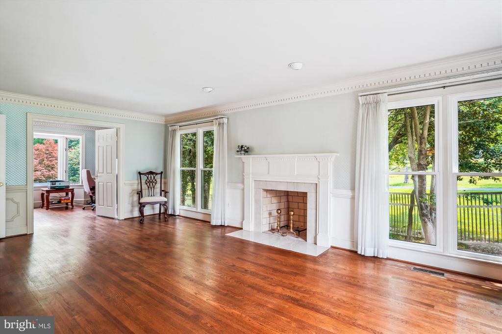 16429 EQUESTRIAN LANE