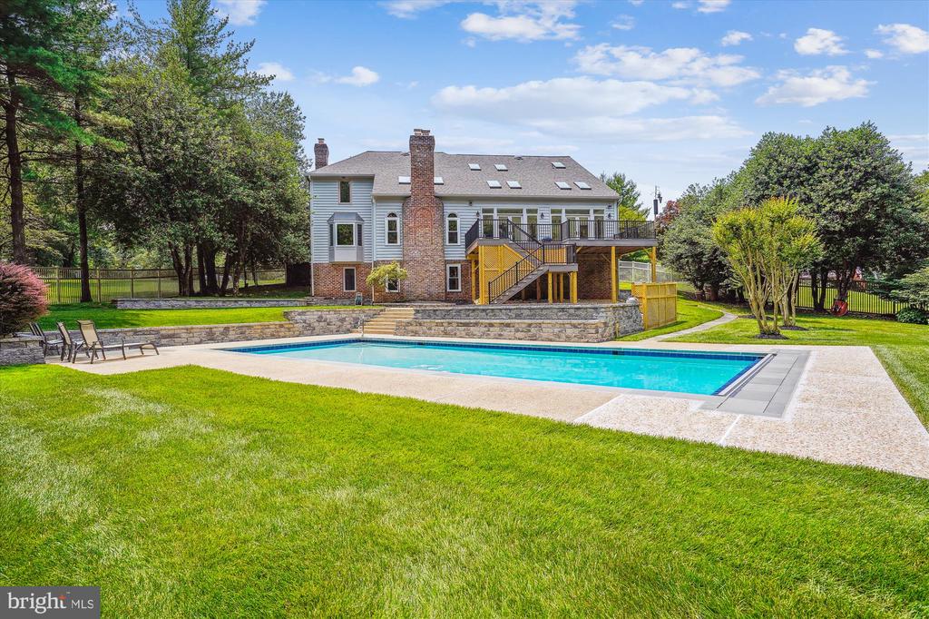 16429 EQUESTRIAN LANE