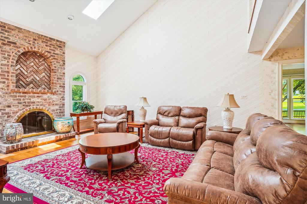 16429 EQUESTRIAN LANE