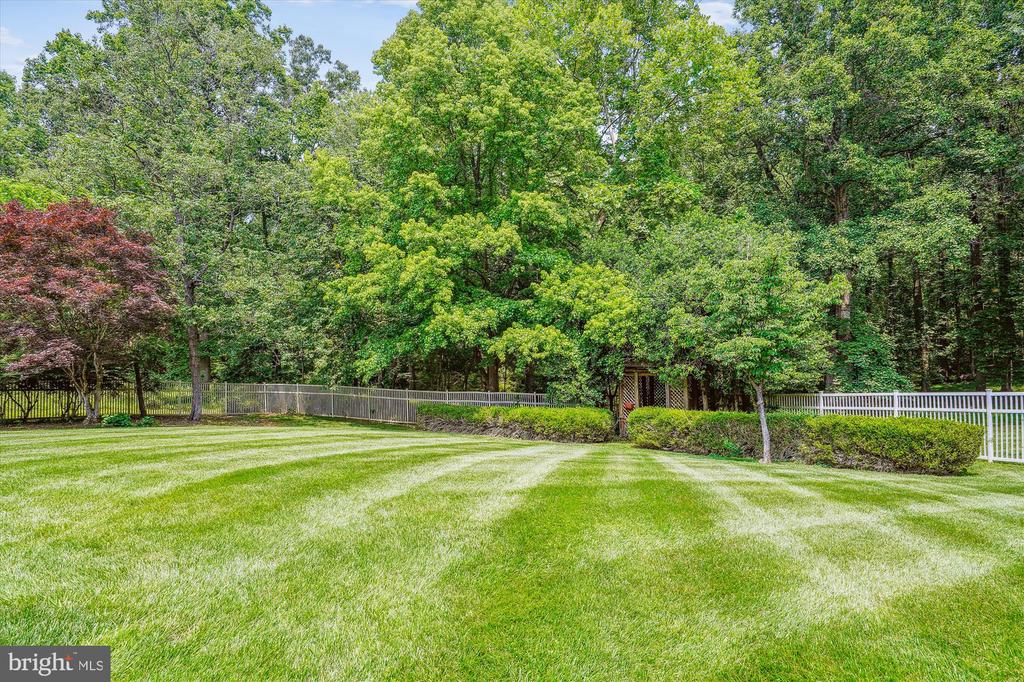 16429 EQUESTRIAN LANE