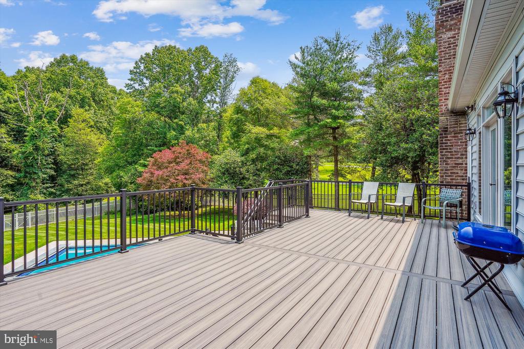 16429 EQUESTRIAN LANE