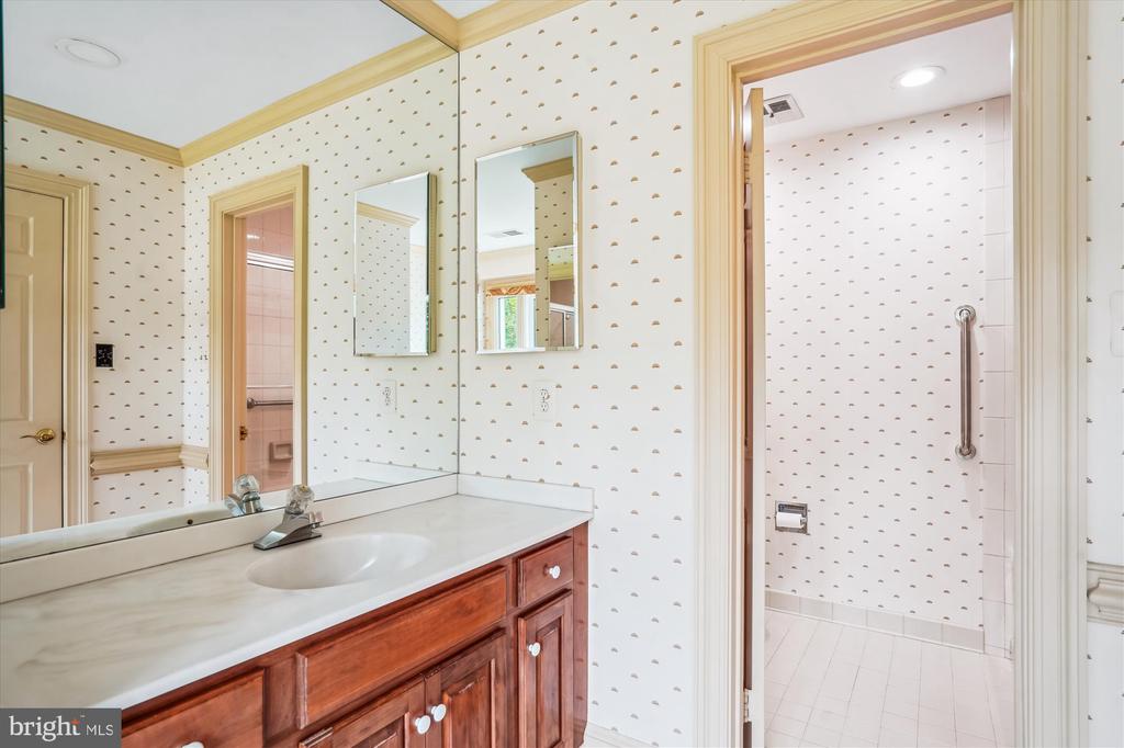 16429 EQUESTRIAN LANE