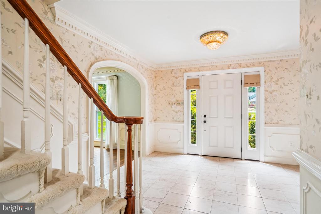 16429 EQUESTRIAN LANE