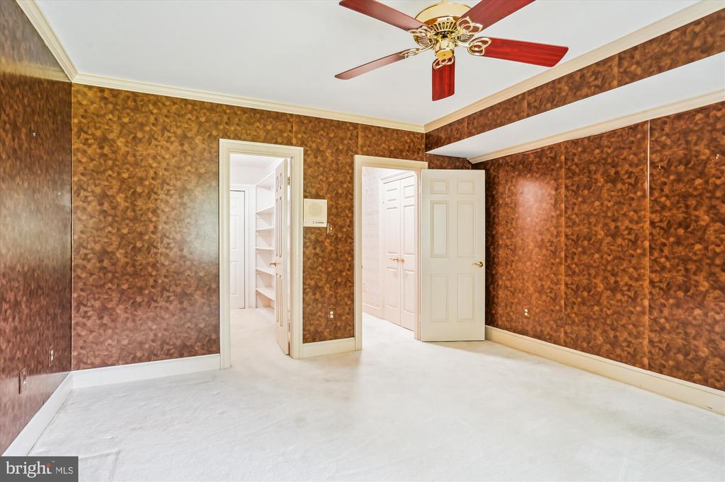 16429 EQUESTRIAN LANE