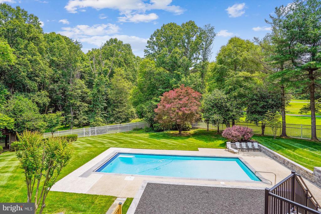 16429 EQUESTRIAN LANE