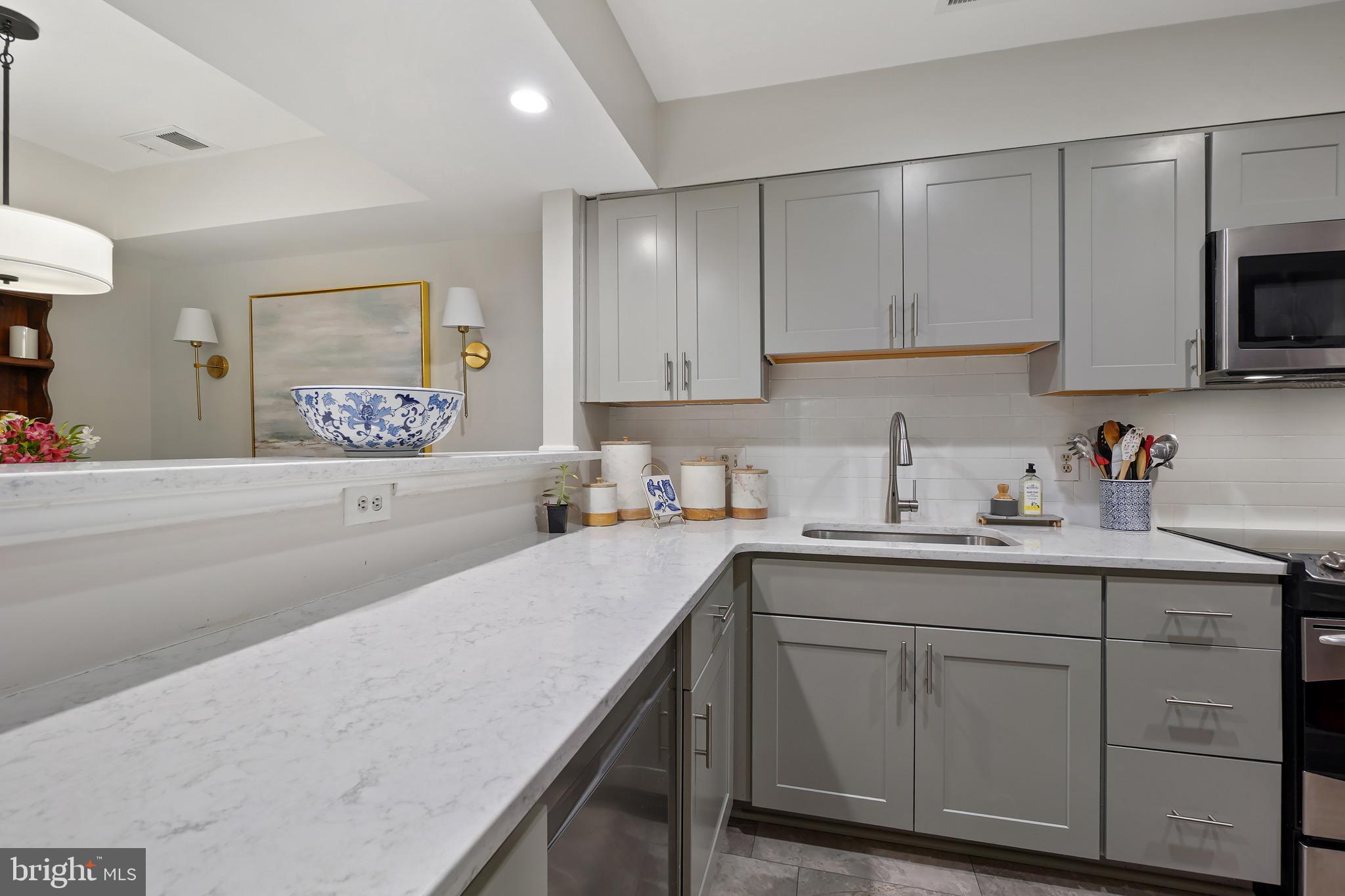 5800 INMAN PARK CIRCLE 300