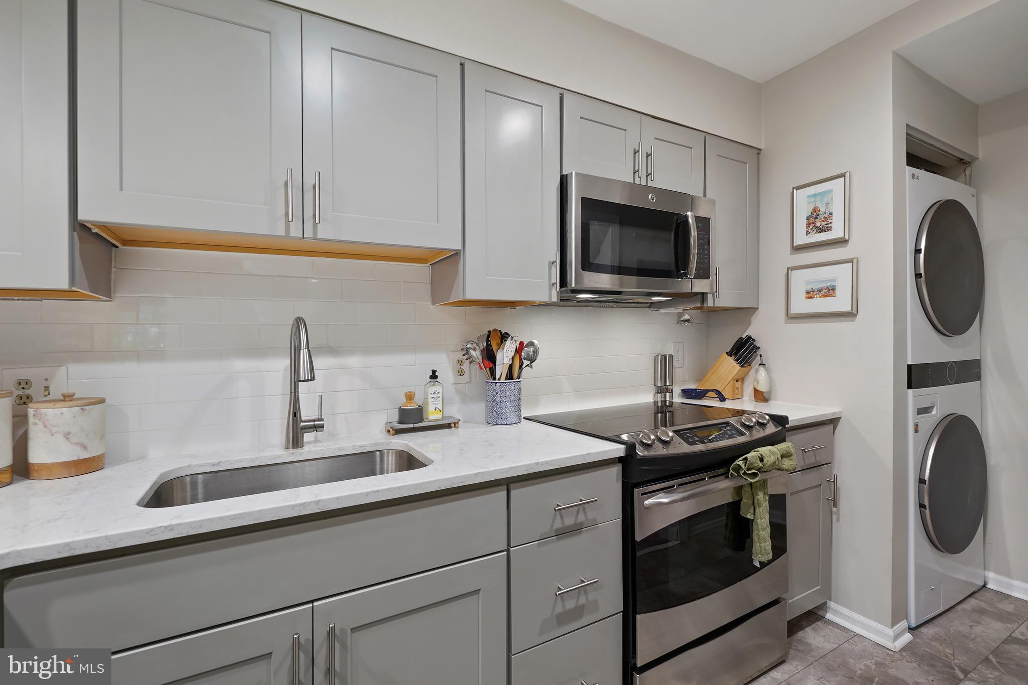 5800 INMAN PARK CIRCLE 300