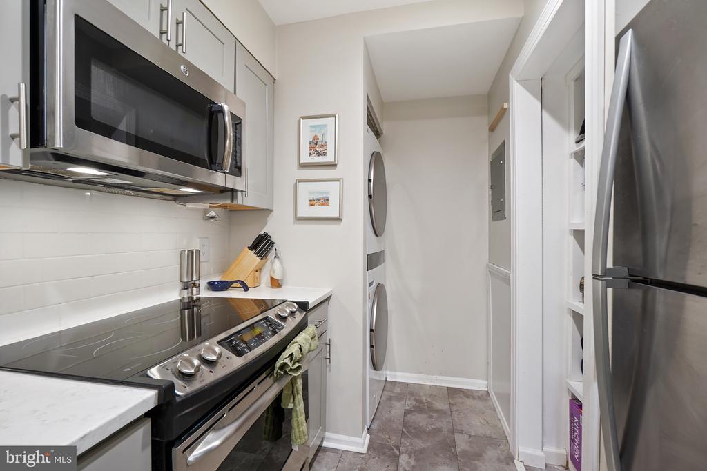 5800 INMAN PARK CIRCLE 300