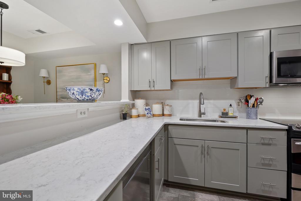 5800 INMAN PARK CIRCLE 300