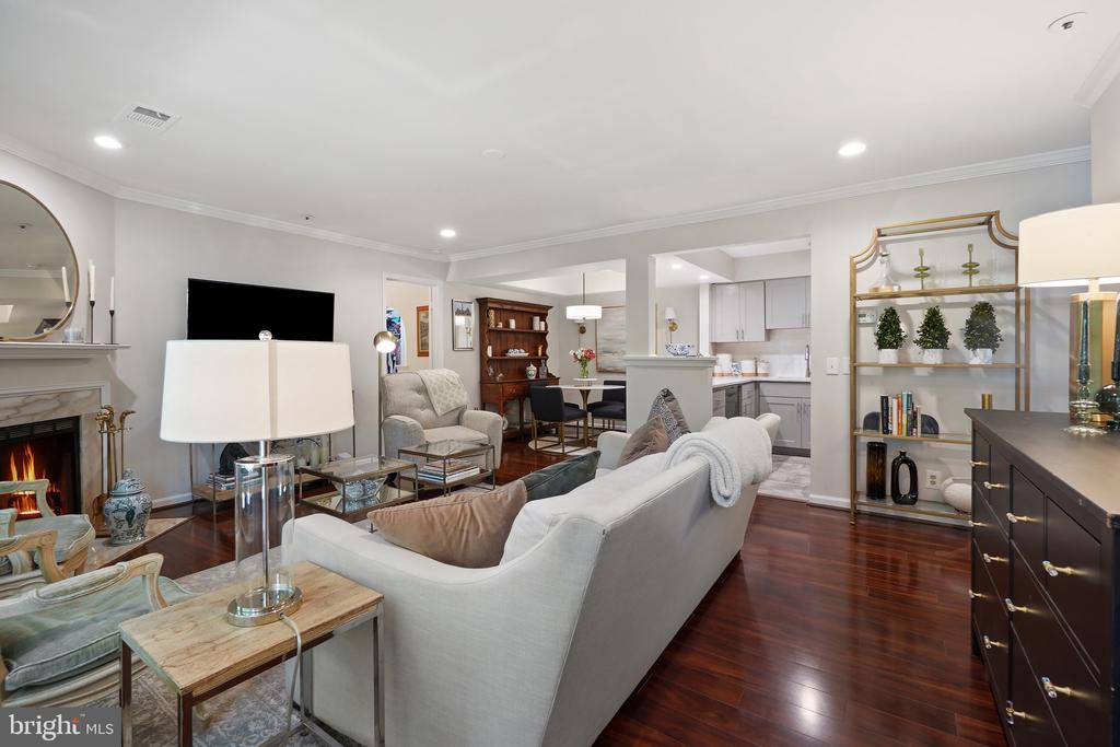 5800 INMAN PARK CIRCLE 300