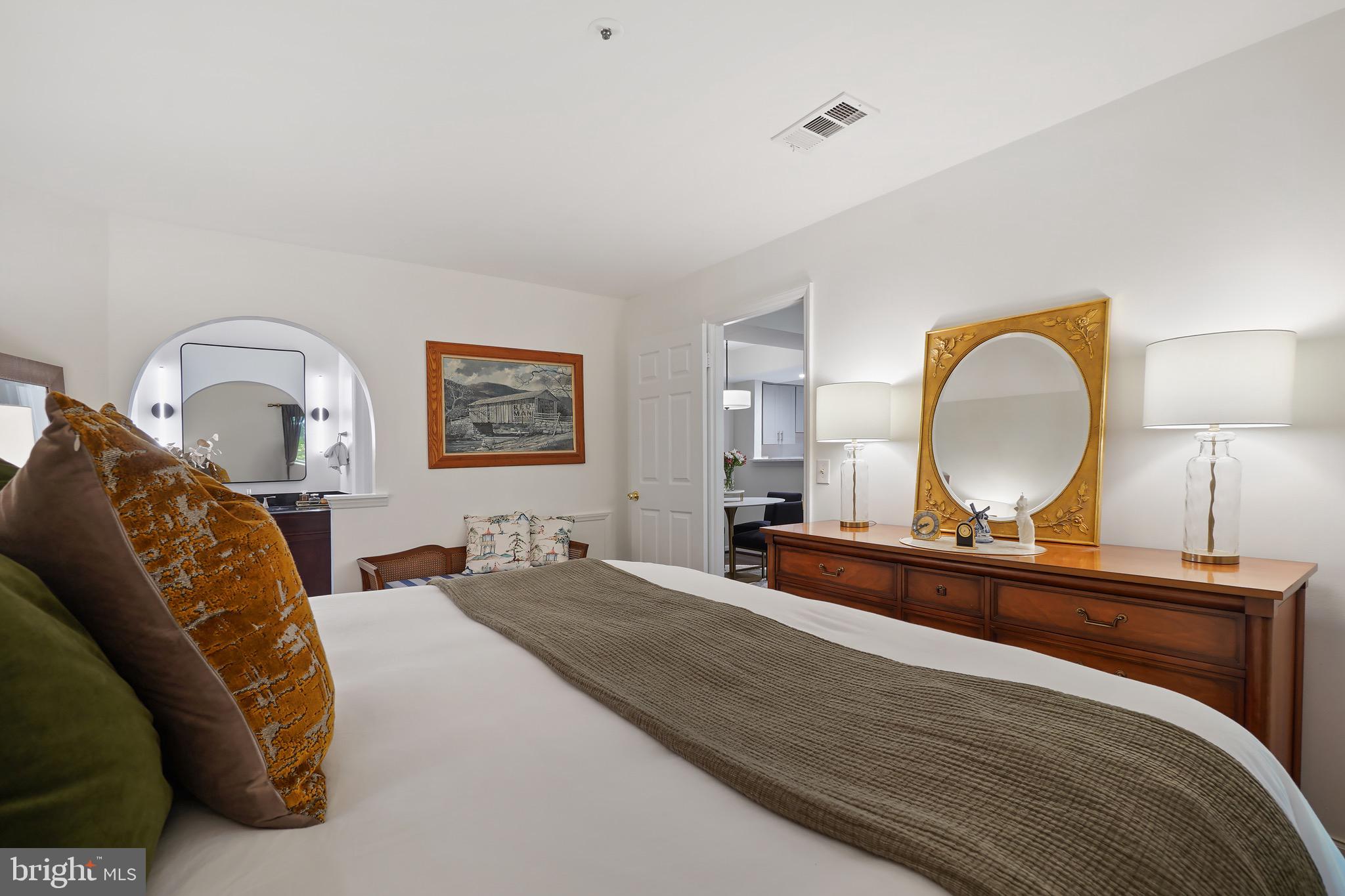 5800 INMAN PARK CIRCLE 300