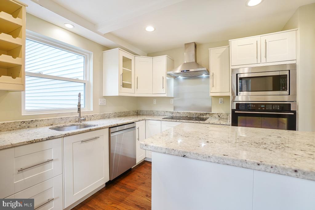 7616 WINTERBERRY PLACE