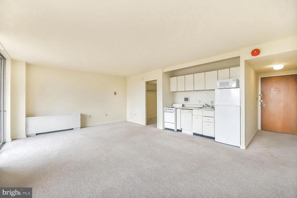 7505 DEMOCRACY BOULEVARD A-422