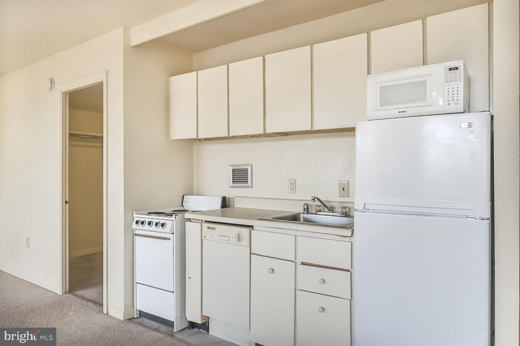 7505 DEMOCRACY BOULEVARD A-422