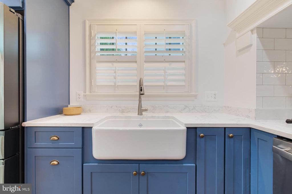 5513 PARK STREET
