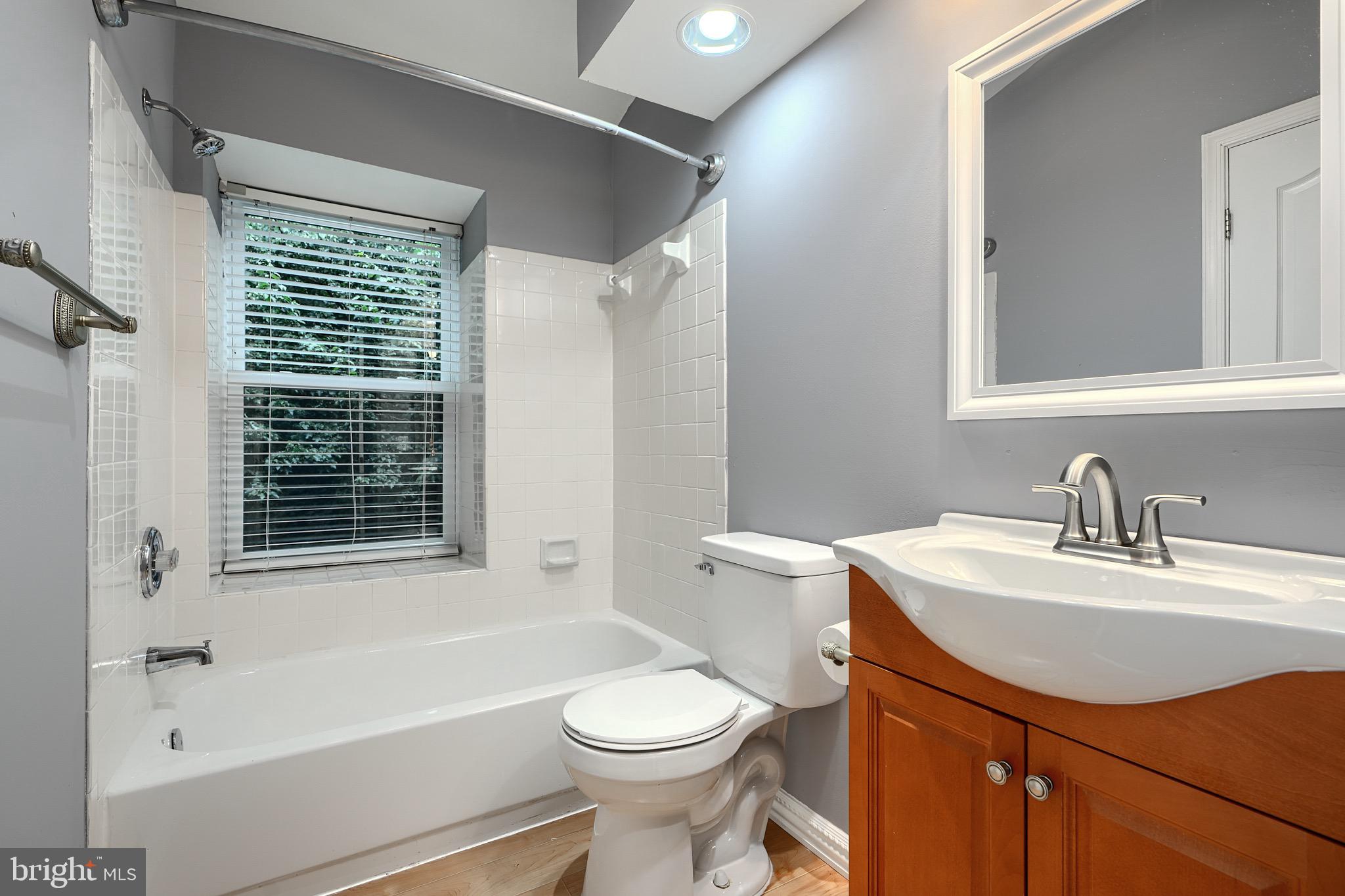 3315 SIR THOMAS DRIVE 4-B-43