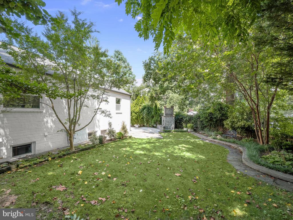5219 BELVOIR DRIVE
