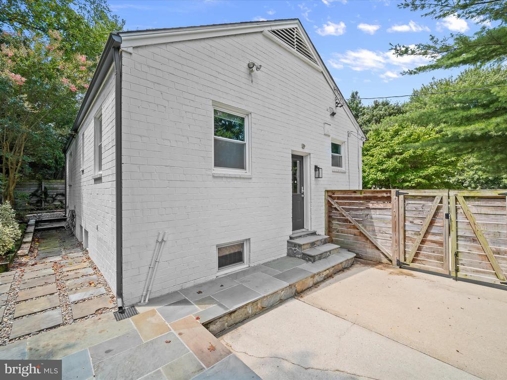 5219 BELVOIR DRIVE