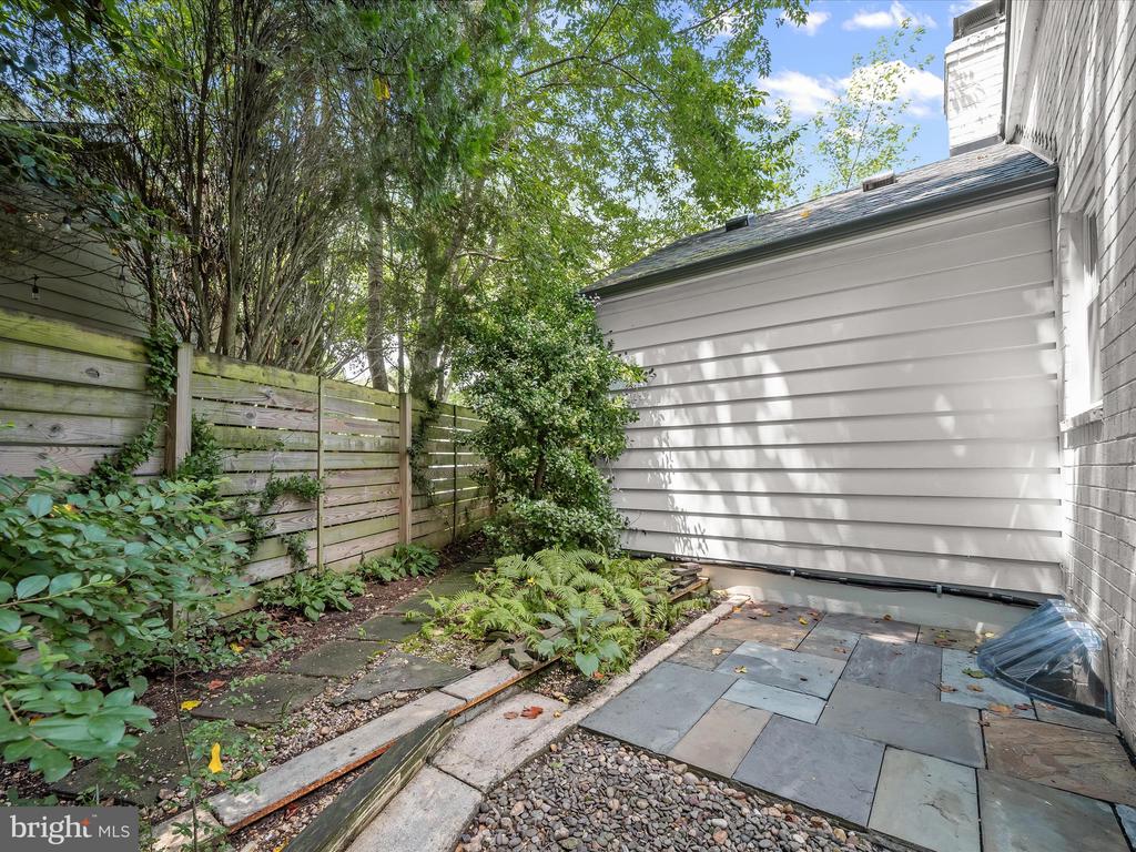5219 BELVOIR DRIVE