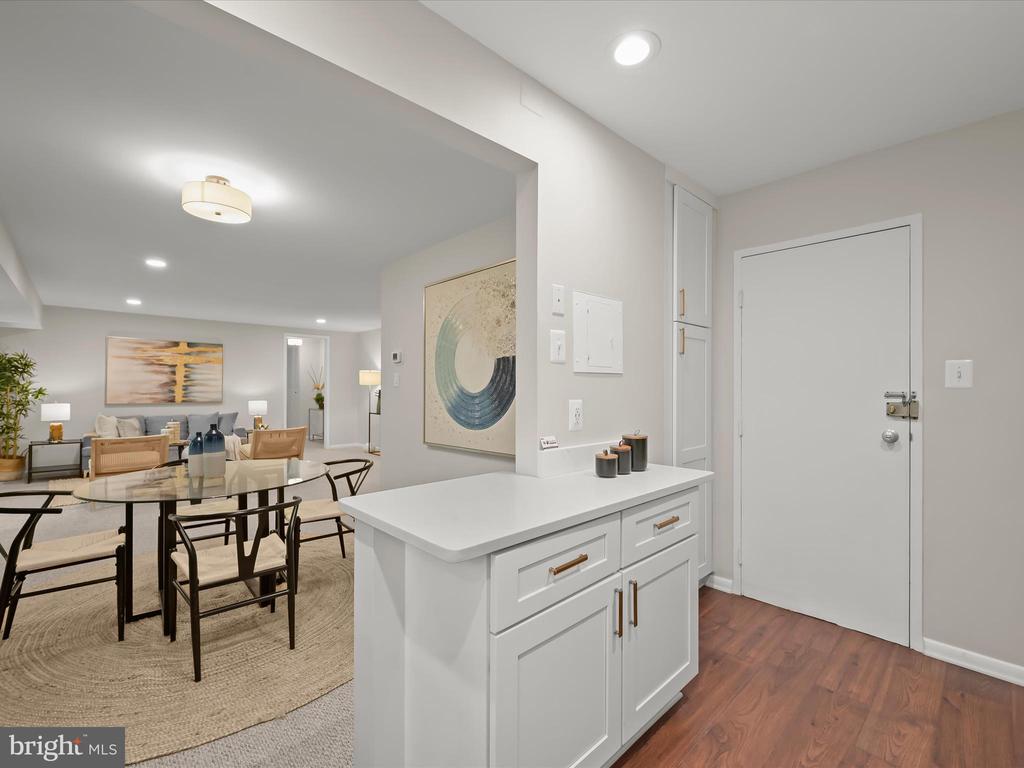 10625 MONTROSE AVENUE 103