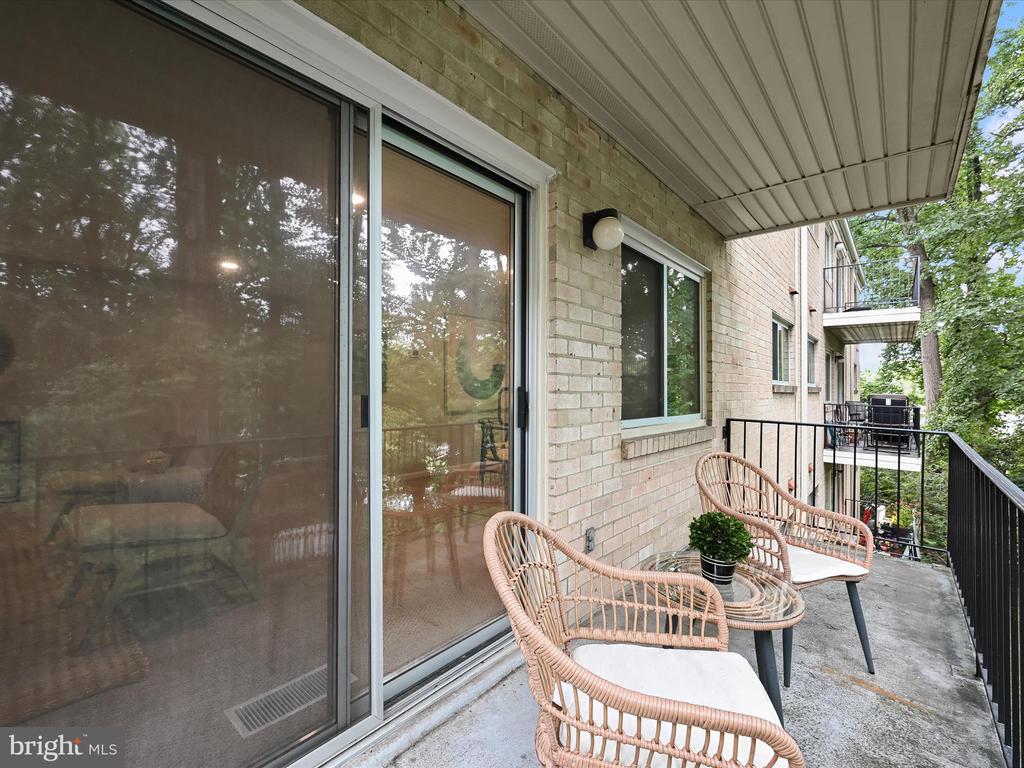 10625 MONTROSE AVENUE 103