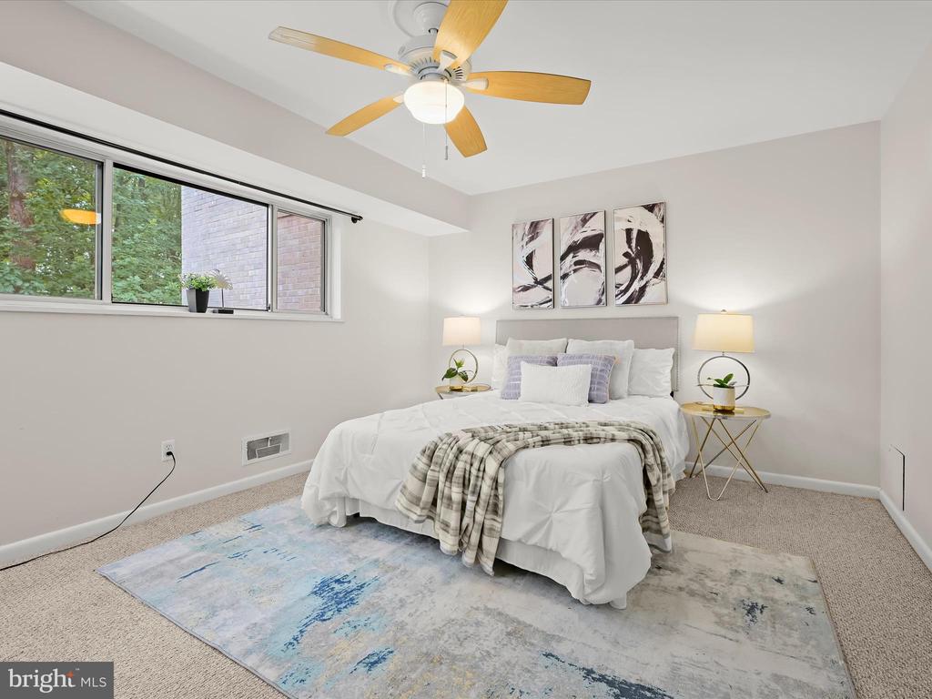 10625 MONTROSE AVENUE 103