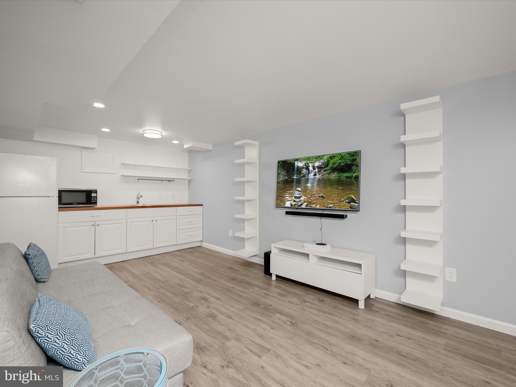 2707 EAST WEST HIGHWAY