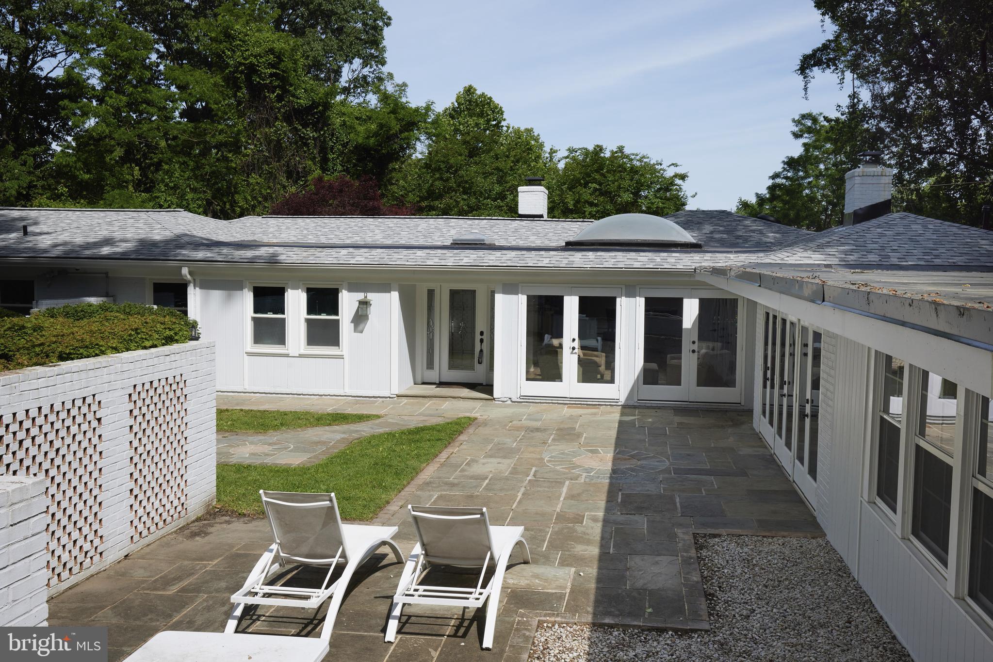 7415 BRADLEY BOULEVARD