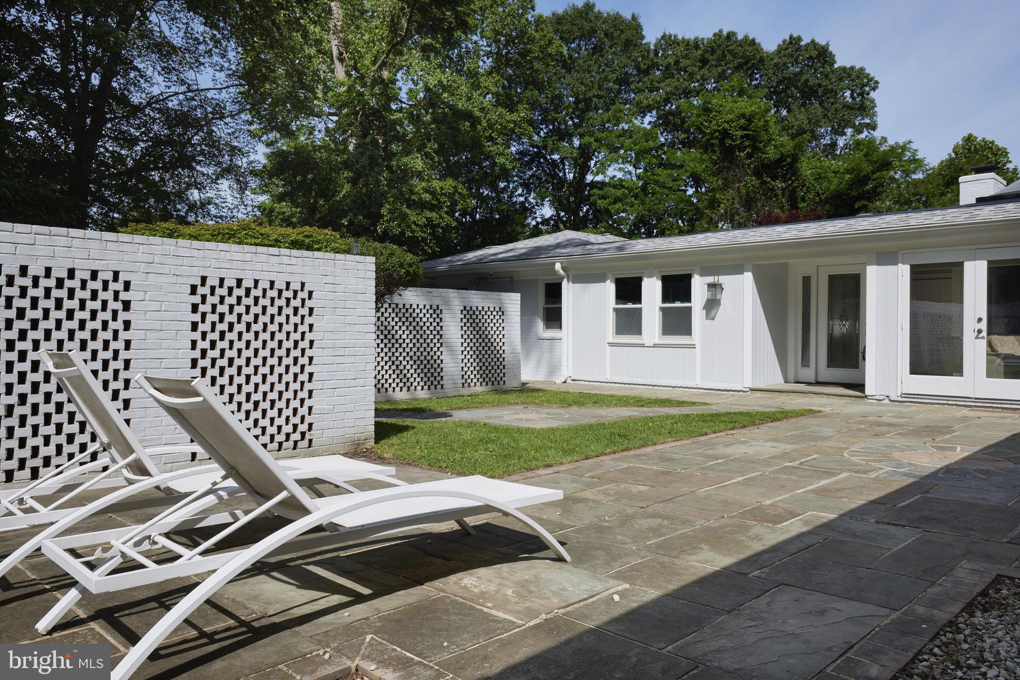 7415 BRADLEY BOULEVARD